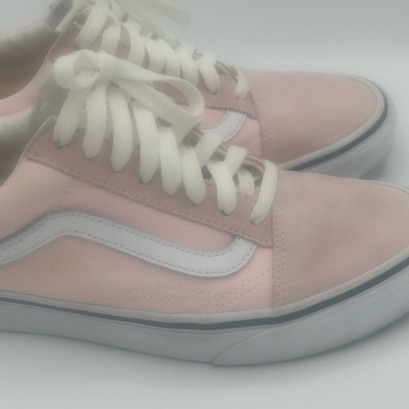 Vans sneakers preowned and gently used! - Picture 8 of 8